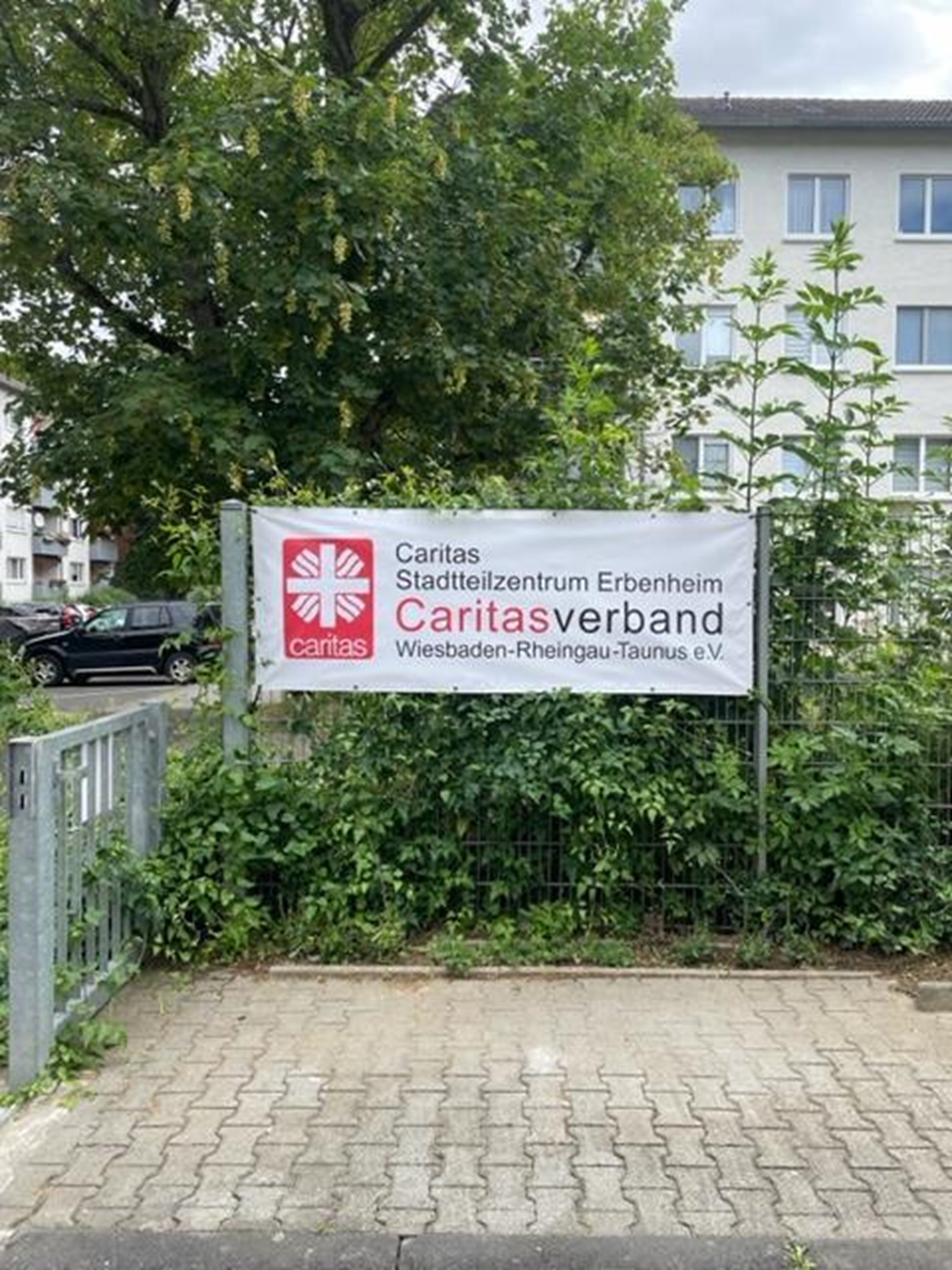 Schild des Caritas Stadtteilzentrums Erbenheim