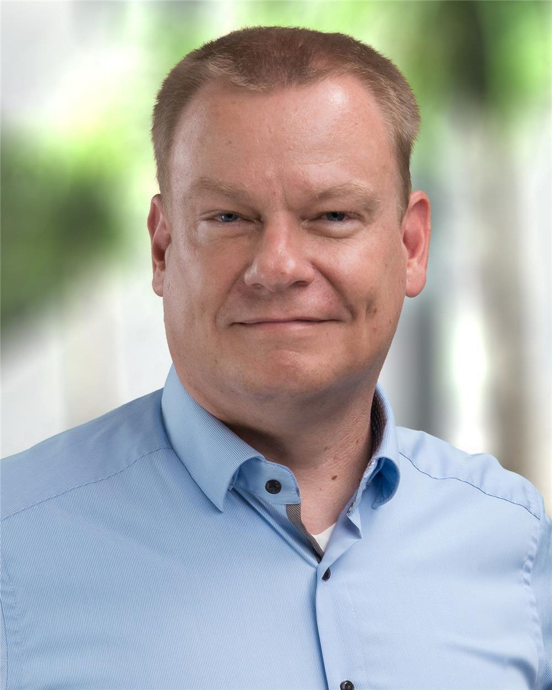 Portraitfoto von Dr. Thorsten Tinnefeld